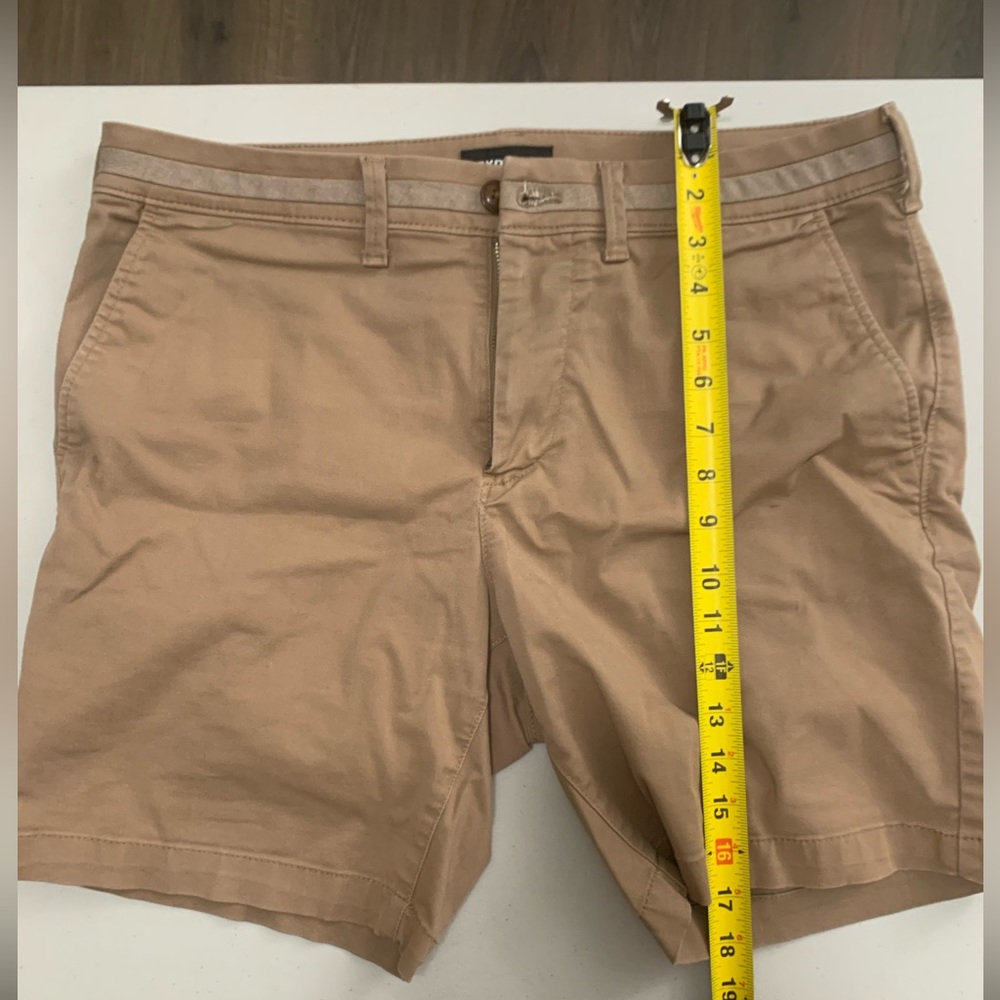 Express tan shorts